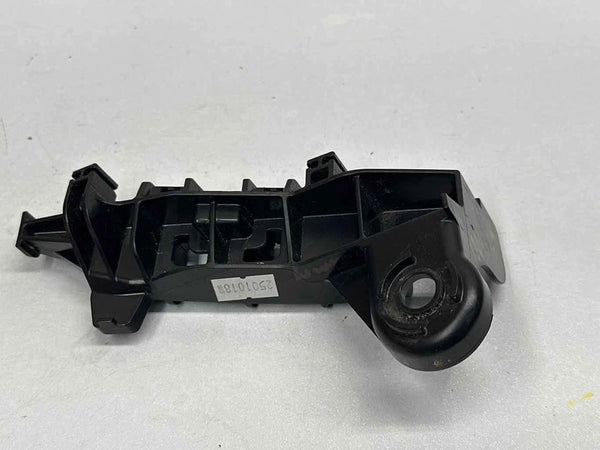 2018 TO 2023 TOYOTA CAMRY TAIL LIGHT BRACKET BUMPER RETAINER RIGHT SIDE OEM 5256206090