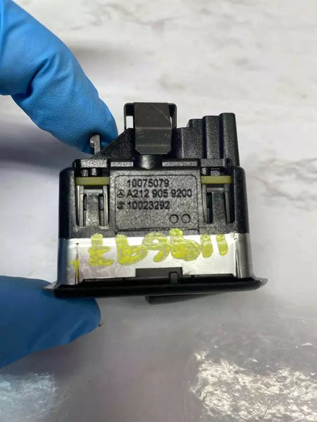 18 19 20 21 22 MERCEDES CLA250 TAMPA PORTA INTERRUPTOR TÁXI ABRIDOR DA PORTA TRASEIRA OEM 2129059200