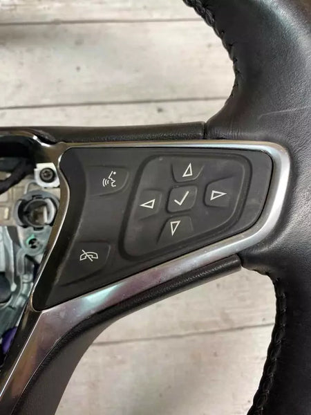 Chevrolet Equinox steering wheel 2018 2019 black leather assy black OEM 84262322