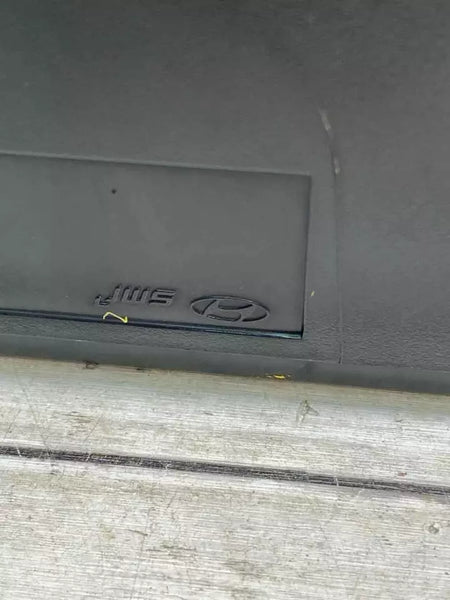 Hyundai Elantra door mirror 17 20 left side silver Y8 blind spot OEM 87610F3020