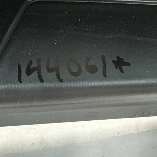 2019 GMC YUKON D PILLAR REAR LEFT APPLIQUE MOLDING 22826302 WA140X/WA472B/WA485B