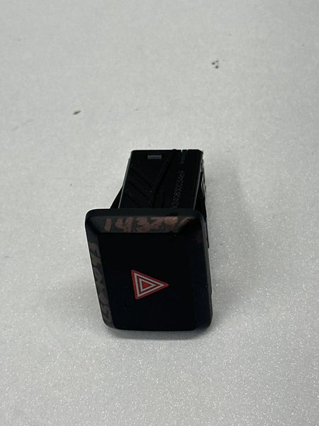 2025 HONDA HRV DASH SWITCH HAZARD CONTROL LIGHT EMERGENCY PARKING OEM M82951