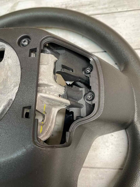 Volante Chevrolet Silverado 19 22 s/ couro c/ controle cruz OEM 84946358