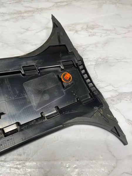 2014 15 16 17 18 19 MERCEDES CLA250 PILAR B CUBIERTA DE PILAR B LADO DERECHO OEM 1176900279