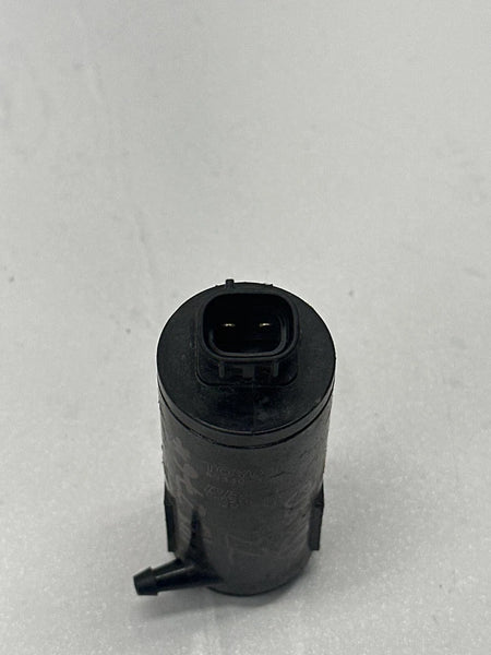 2020 TO 2024 TOYOTA COROLLA WASHER PUMP WASHER PUMP ONLY OEM 8533033070 SEDAN US MARKET