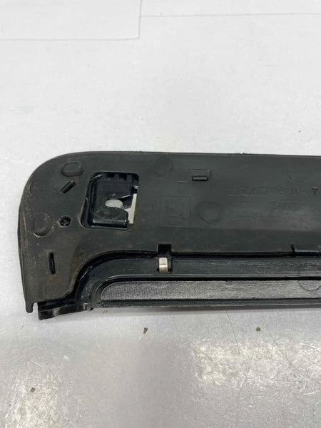 2020 GMC YUKON QUARTER PANEL REAR LEFT SIDE BODY SIDE MOULDING CHROME OEM 23227748
