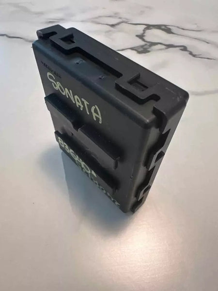 16 17 18 19 HYUNDAI SONATA CONTROL DE SUSPENSIÓN UNIDAD DE CONTROL DE SUSPENSIÓN OEM 95800C2100