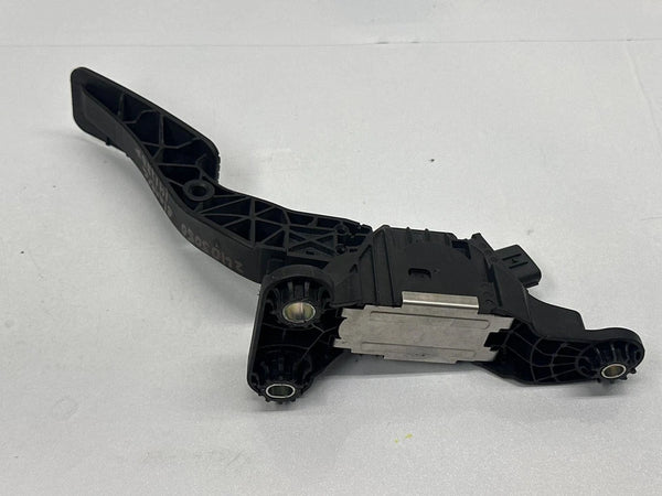 2019 HYUNDAI ELANTRA ACCELERATOR PEDAL ACCELERATOR PEDAL ASSEMBLY OEM 32700