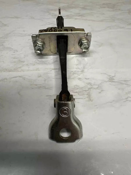 20 21 22 23 TOYOTA COROLLA SOPORTE DE PUERTA BISAGRA DE PUERTA TRASERA DERECHA SOPORTE DE PUERTA ASSY OEM