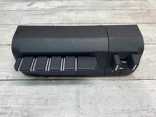 19 DODGE RAM 1500 INTERRUPTOR DEL PANEL DE CONTROL DE TRACCIÓN 68309262AD LA PANTALLA TIENE UN RASGUÑO