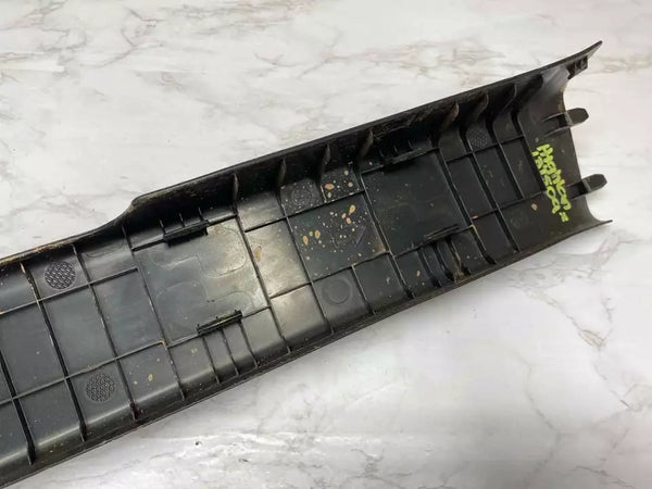 Moldura de la placa de protección de la puerta delantera izquierda para Toyota Highlander 2022-24 OEM 679140E100