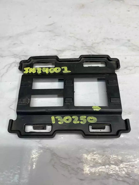 14 15 16 17 18 19 MERCEDES CLA250 SOPORTE DE PARACHOQUES TRASERO DERECHO SOPORTE INFERIOR OEM 1768850026