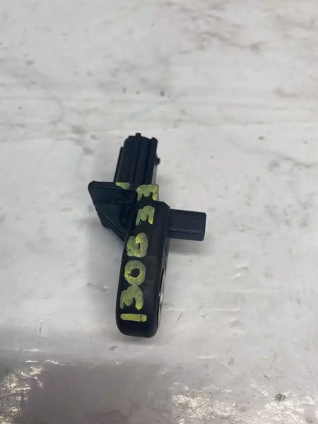 20 21 22 23 TOYOTA COROLLA SENSOR DE IMPACTO TRASERO IZQUIERDO O DERECHO OEM ASSY 8983102280