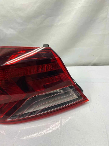 2020 HYUNDAI ELANTRA TAIL LIGHT LEFT SIDE QUARTER SED KOREAN ASSY OEM 92401F2510