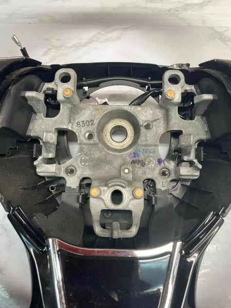 18 19 20 21 22 23 MITSUBISHI OUTLANDER SPORT VOLANTE DE CUERO CON COSTURA ROJA OEM 4400A706XB