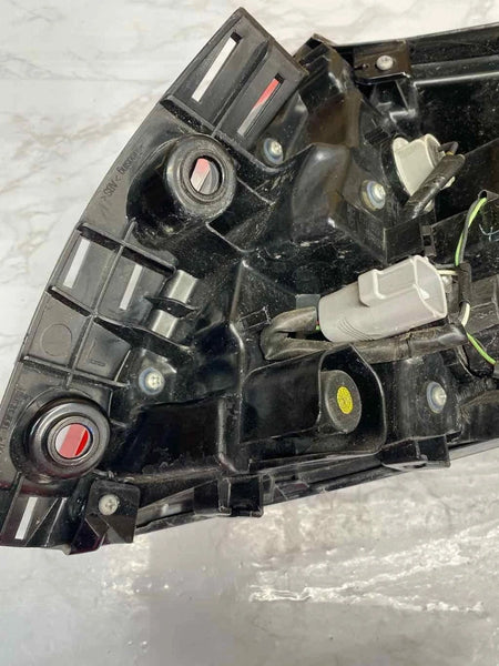 2018 TO 2023 TOYOTA CHR TAIL LIGHT LEFT SIDE QUARTER PANEL ASSY OEM 81561F4021