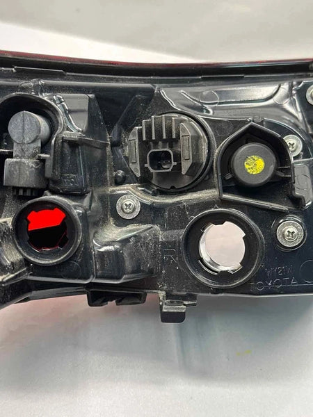 2020 TO 24 TOYOTA COROLLA TAIL LIGHT RIGHT SIDE QUARTER SEDAN ASSY OEM 8155002C60
