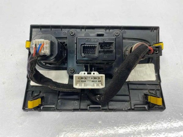 2019 HYUNDAI SANTA FE CENTER CONSOLE USB PORT CHARGER AUXILIAR AUDIO 96120S1100