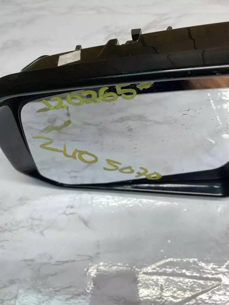 18 19 20 21 CHEVY TRAVERSE DOOR MIRROR LEFT SIDE NO COVER & SOME SCRATCHES 84498314