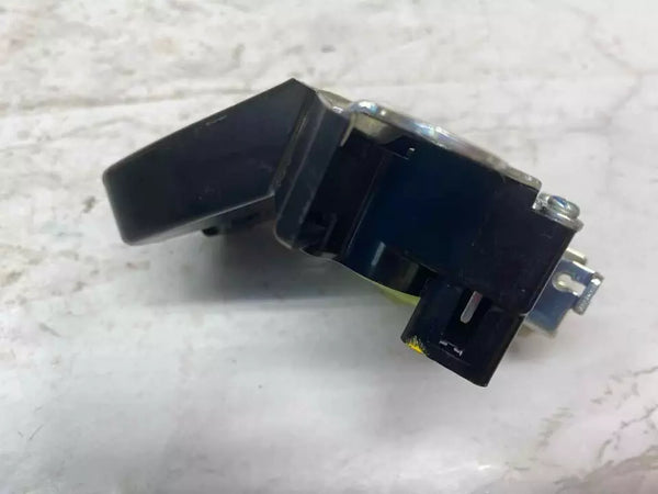 19 20 21 22 23 KIA FORTE ACTUADOR DE BLOQUEO DE TAPA CONJUNTO DE PESTILLO DE TAPA OEM 81230M7030