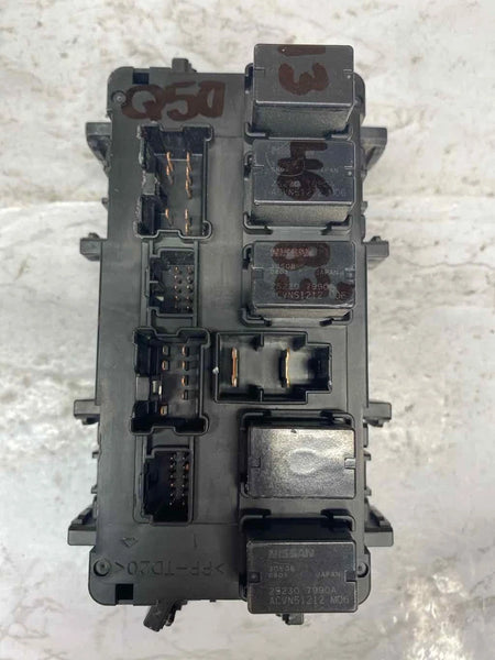 2014 INFINITI Q50 JUNCTION BOX CABIN FUSE RELAY BLOCK ASSEMBLY OEM 252307990A