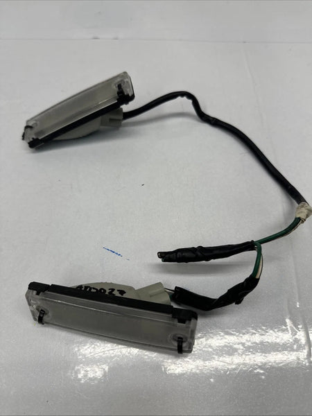 2010 TO 2021 TOYOTA 4RUNNER LICENSE PLATE LIGHT RIGHT SIDE LAMP ASSEMBLY OEM