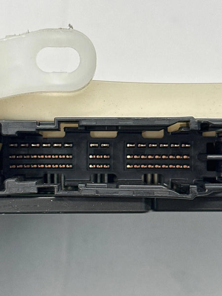 2024 TOYOTA COROLLA JUNCTION BOX FUSE RELAY BLOCK ASSEMBLY OEM 8273012Z60A