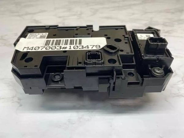 20 21 22 23 MAZDA CX-30 RADIO AM FM CONTROLADOR DE RADIO MONTADO EN EL TABLERO OEM BDGF66CM0B