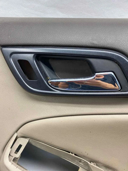 2015 TO 2020 GMC YUKON DOOR PANEL TRIM FRONT RIGHT SIDE 84104171 BEIGE ASSY OEM