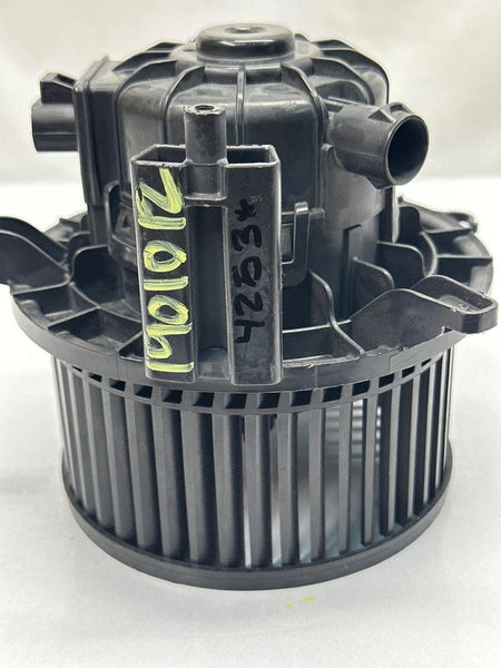 2013 TO 2017 GMC ACADIA BLOWER MOTOR WINDSHIELD FRONT HEATER MOTOR ASSY OEM 22816162