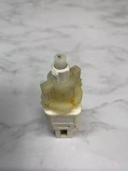 16 17 18 19 20 21 22 23 NISSAN ROGUE INTERRUPTOR DE FRENO SENSOR DE LUZ DE FRENO INTERRUPTOR DE FRENO OEM F80CS71