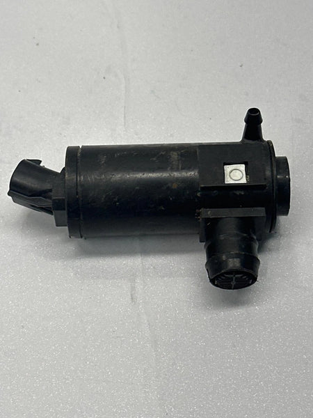 2020 TO 2024 TOYOTA COROLLA WASHER PUMP WASHER PUMP ONLY OEM 8533033070 SEDAN US MARKET