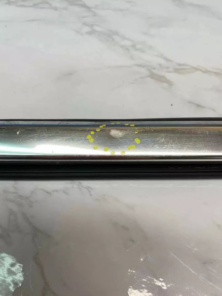 17 18 19 20 21 22 23 GMC ACADIA ROCKER MOULDING LEFT CHROME MOULDING HAS A SMALL DENT 84160415