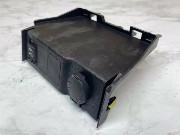 14 15 16 17 18 19 TOYOTA COROLLA CENTER CONSOLE USB PORT & JACK AUDIO ADAPTOR OEM 861900R010