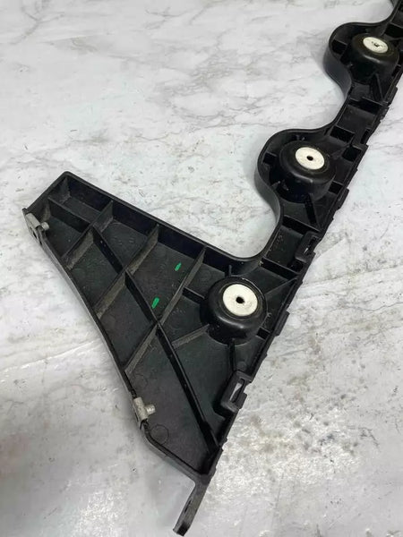 2018 TO 2024 CHEVROLET EQUINOX REAR BUMPER RIGHT SIDE FASCIA GUIDE OEM 23462888