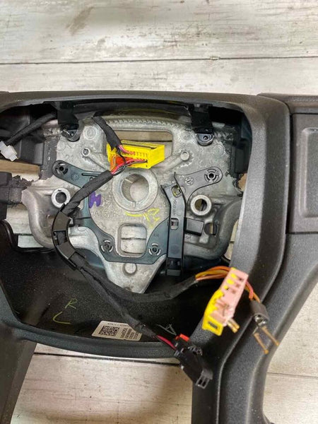 Volante Chevrolet Silverado 19 22 s/ couro c/ controle cruz OEM 84946358