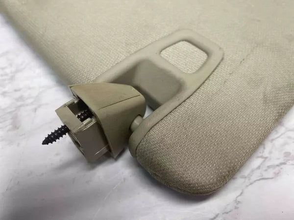 17 18 19 20 21 22 CHEVY COLORADO SUN VISOR LEFT SIDE ILLUMINATED ASSY OEM GRAY 23393314