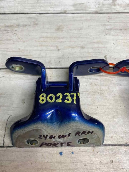 KIA FORTE 19 A 22 BISAGRAS DE PUERTA SEDÁN TRASERA DERECHA CONJUNTO SUPERIOR E INFERIOR OEM