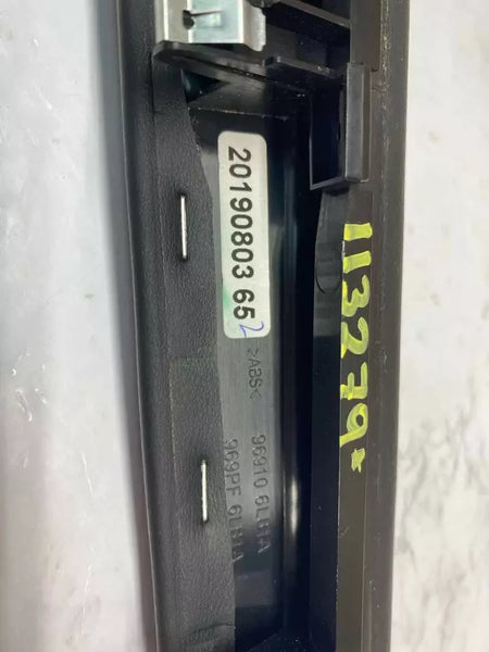 20 21 22 23 24 NISSAN SENTRA CUBIERTA DE MOLDURA DE LA CONSOLA CENTRAL DELANTERA LADO DERECHO NEGRO 969106LB1A