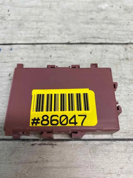 Toyota Corolla network gateway control module 20 to 22 unit sedan OEM 91110R020