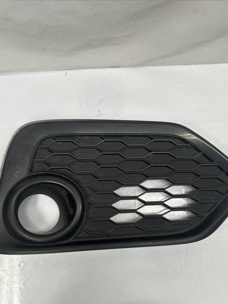 2016 TO 2021 HONDA CIVIC FRONT BUMPER RIGHT SIDE FOG LIGHT TRIM COVER 71103TGGA2