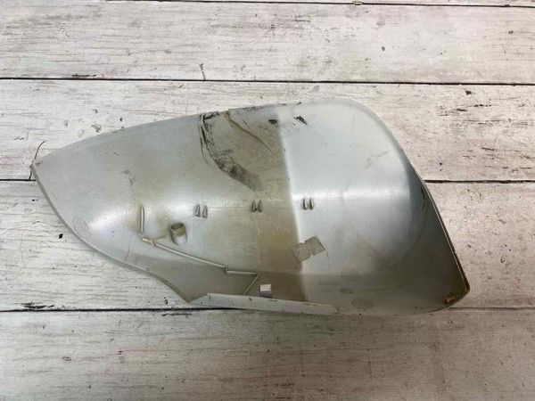 Toyota CHR door mirror 2018 left white cover only has some scratches 3102000672
