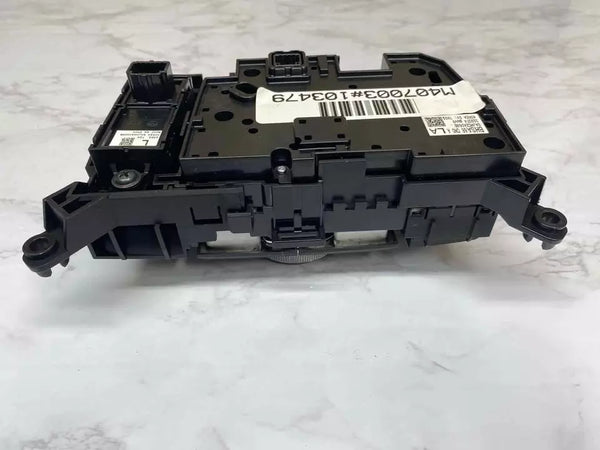 20 21 22 23 MAZDA CX-30 RADIO AM FM CONTROLADOR DE RADIO MONTADO EN EL TABLERO OEM BDGF66CM0B
