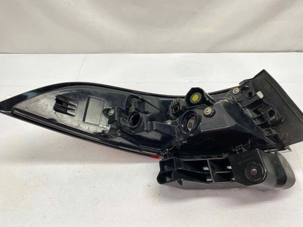 2020 TO 2024 TOYOTA COROLLA TAIL LIGHT LEFT SIDE QUARTER PANEL OEM 8156002C10 SEDAN