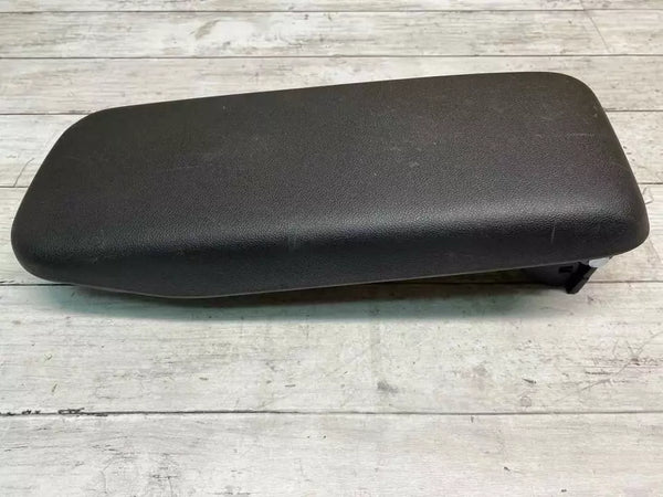 21 22 23 CHEVROLET TRAIL BLAZER ARMREST CENTER CONSOLE BLACK OEM 42732552