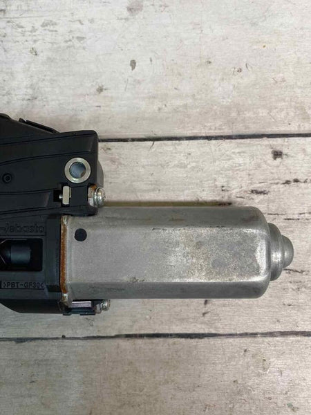 Kia Forte sun roof from 2019 to 2023 sun roof motor assembly OEM 81680M6000