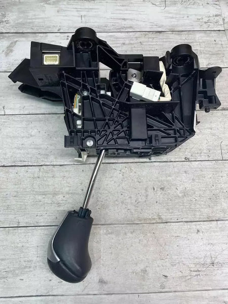 2019 TOYOTA HIGHLANDER FLOOR SHIFTER CENTER CONSOLE SHIFT GEAR POSITION OEM ASSY