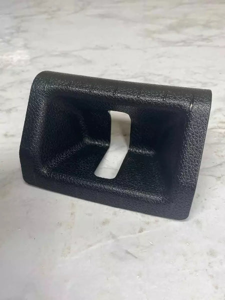 2014 15 16 17 18 19 MERCEDES CLA250 CUBIERTA DE PLACA DE UMBRAL DE CIERRE DE MALETERO TRASERO OEM 11769400008