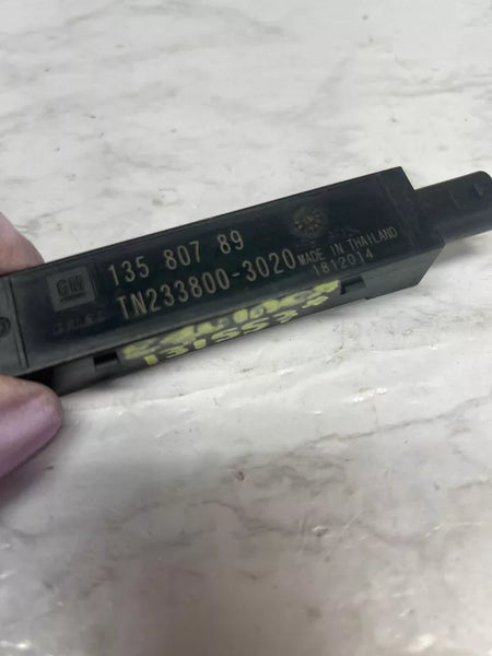 2018 19 20 21 22 23 24 CHEVROLET EQUINOX KEYLESS ENTRY ANTENNA RECEIVER ASSY OEM 13580789