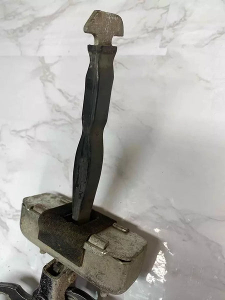 2016 TOYOTA CAMRY DOBRADIÇA DA PORTA TRASEIRA DIREITA SUPERIOR INFERIOR E SUPORTE ASSY CINZA OEM